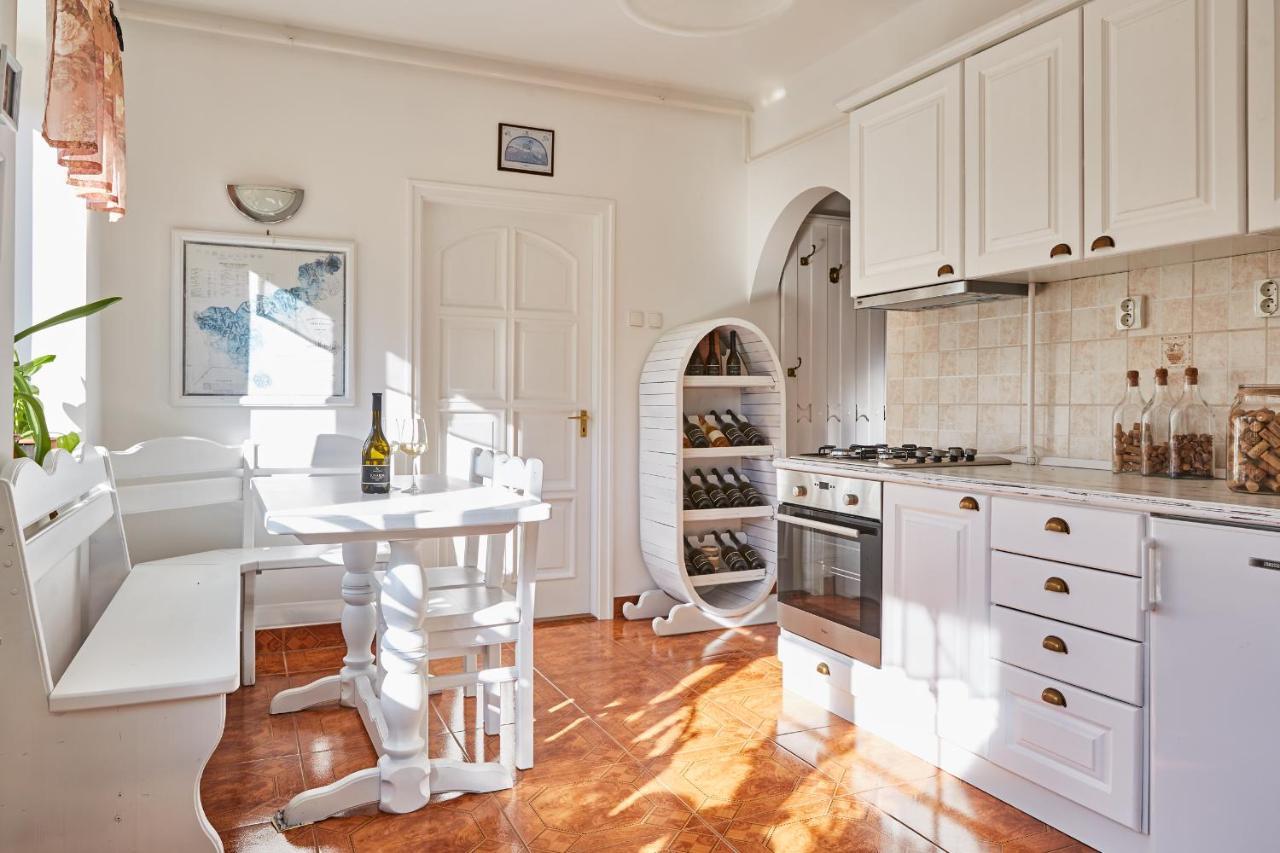 Szarka Vendeghaz Es Pince Apartment Mad Bagian luar foto